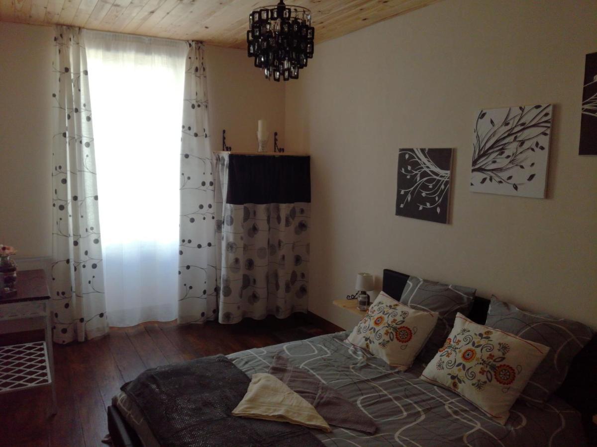 Chez Lorette Mauze-sur-le-Mignon Экстерьер фото