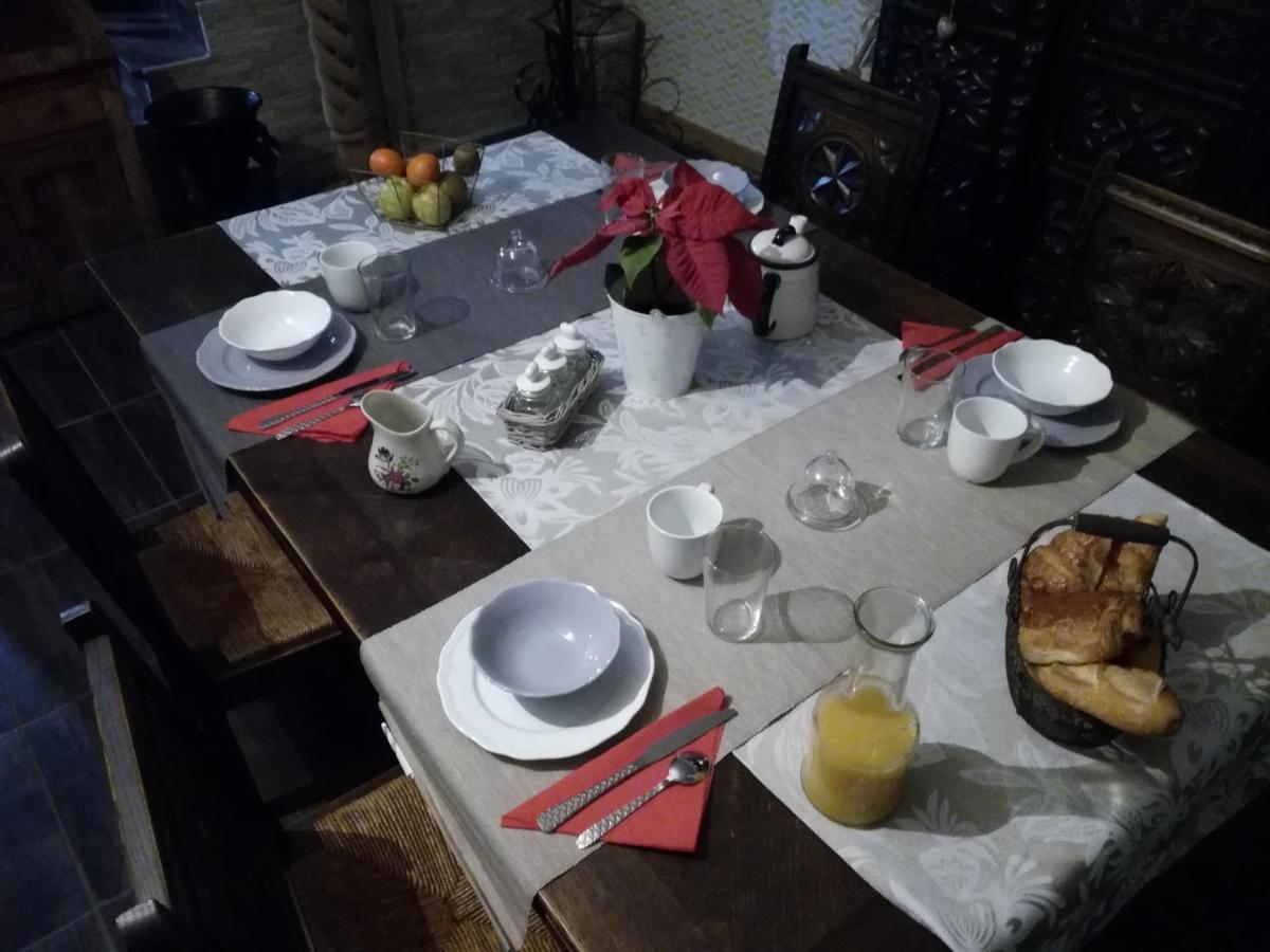 Chez Lorette Mauze-sur-le-Mignon Экстерьер фото