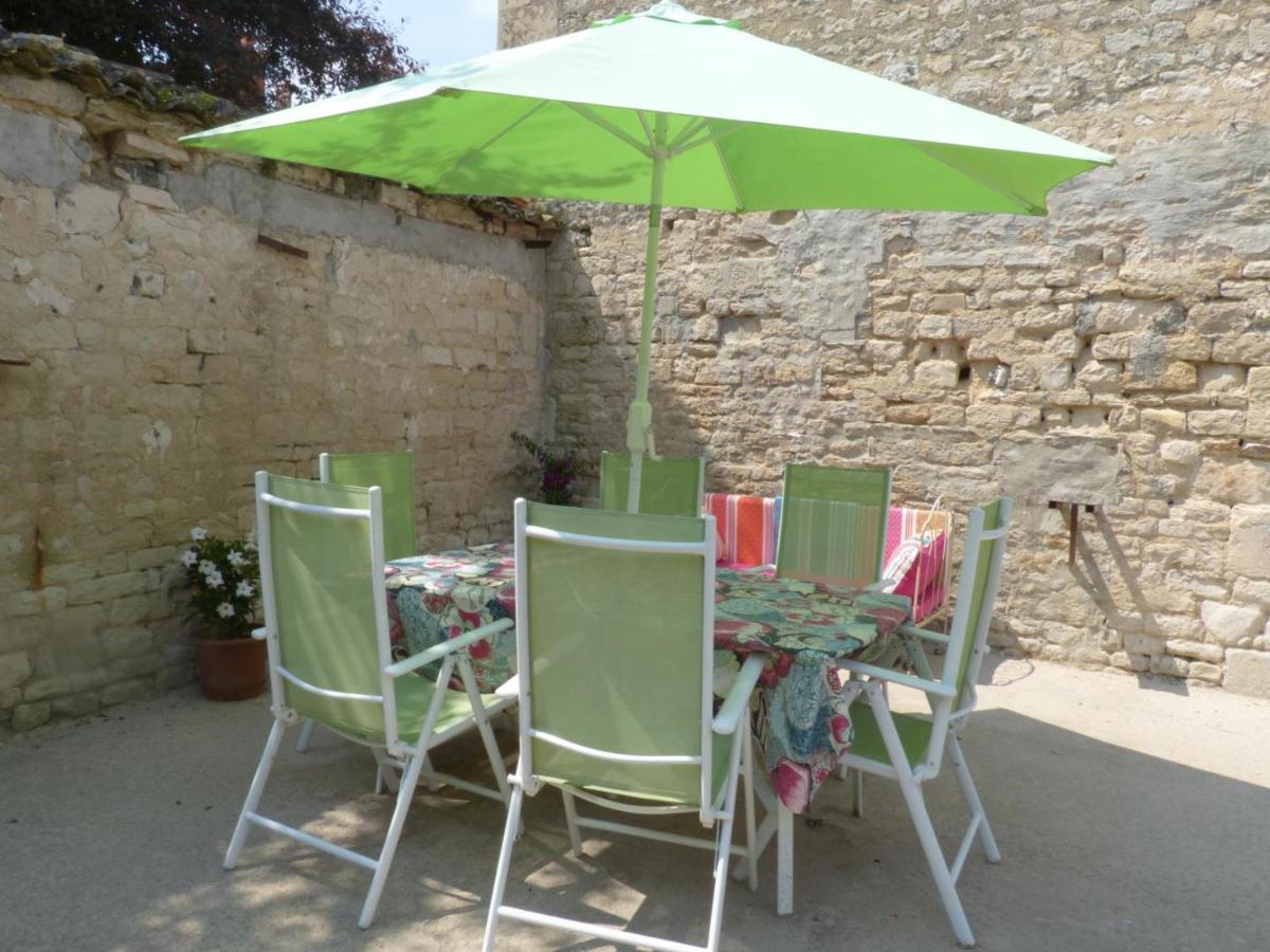 Chez Lorette Mauze-sur-le-Mignon Экстерьер фото